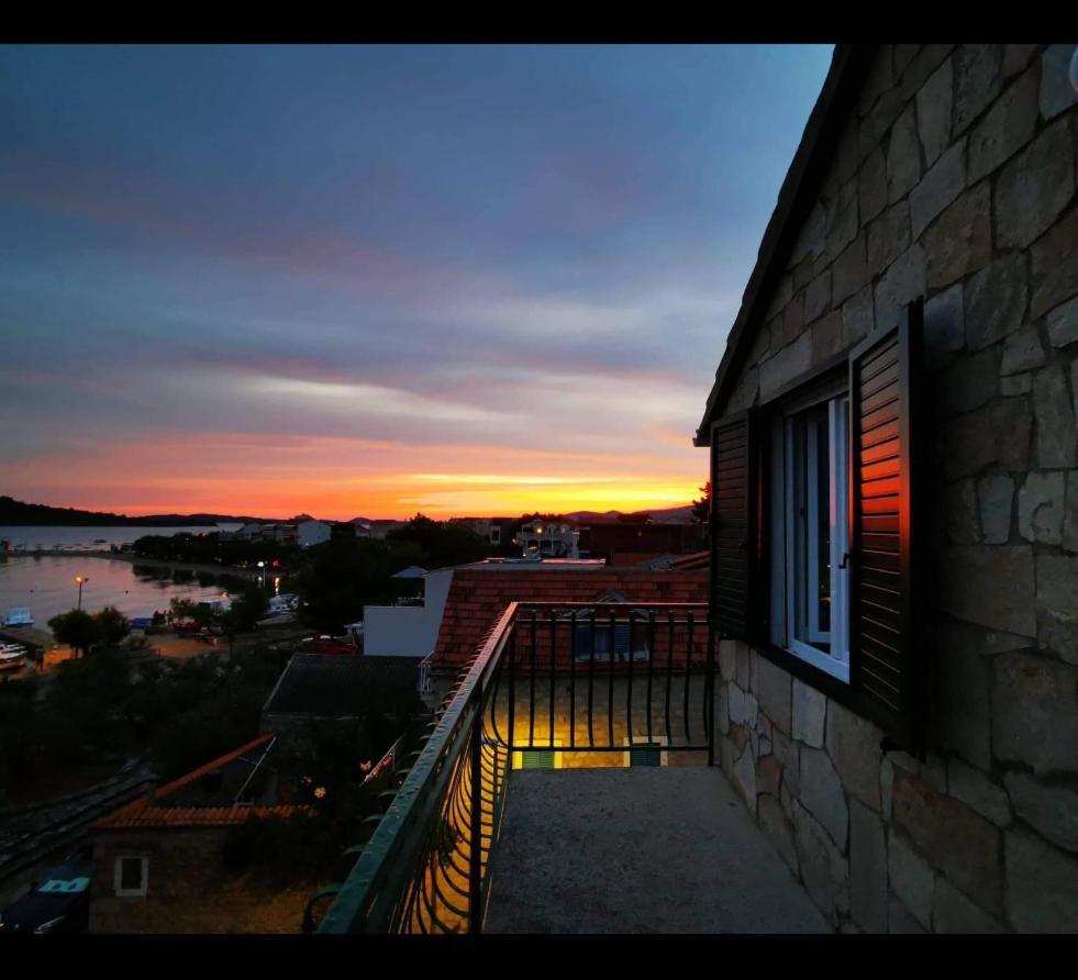 Apartments Lorio โวดีเซ ภายนอก รูปภาพ