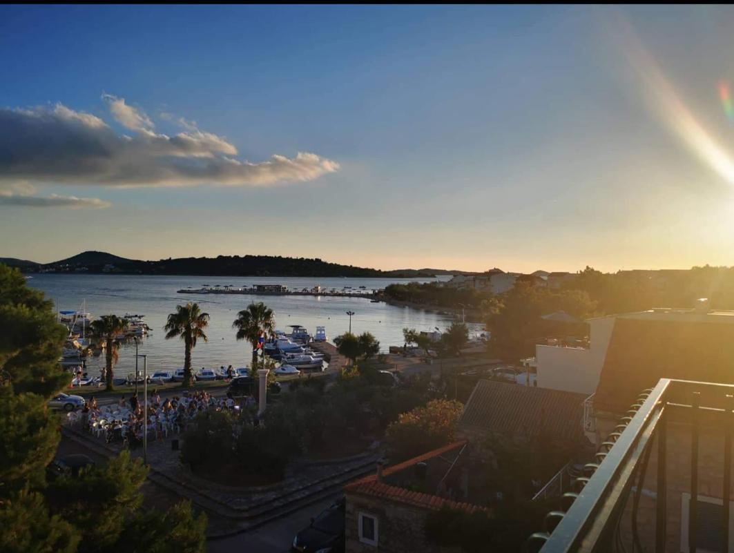 Apartments Lorio โวดีเซ ภายนอก รูปภาพ