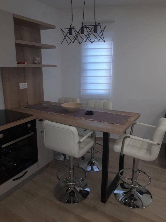 Apartments Lorio โวดีเซ ภายนอก รูปภาพ
